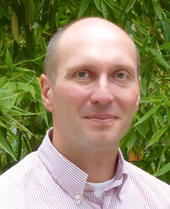 Professor Dr. Knut Reinert